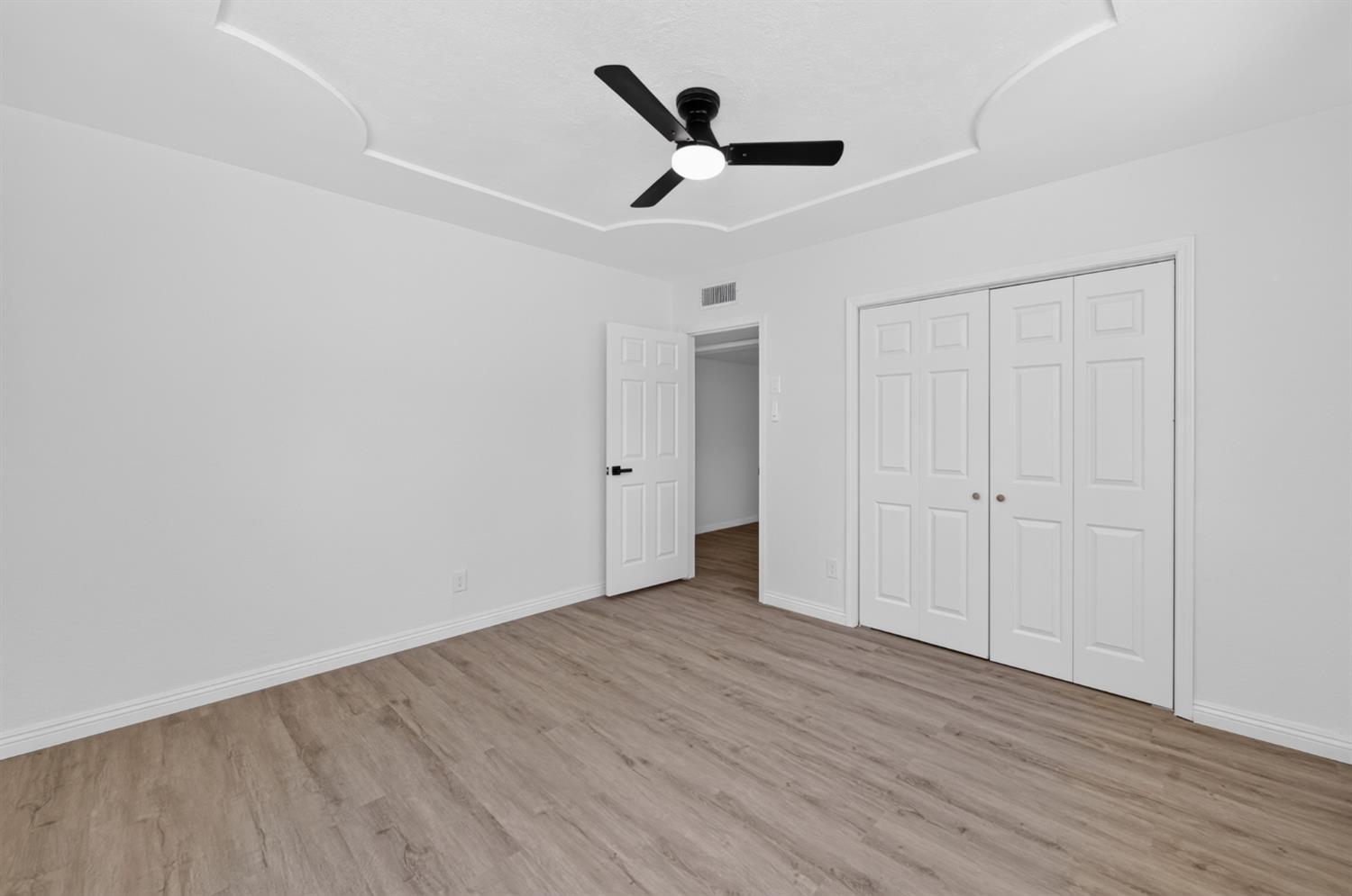 1285 W Stuart Ave, Fresno, CA 93711
