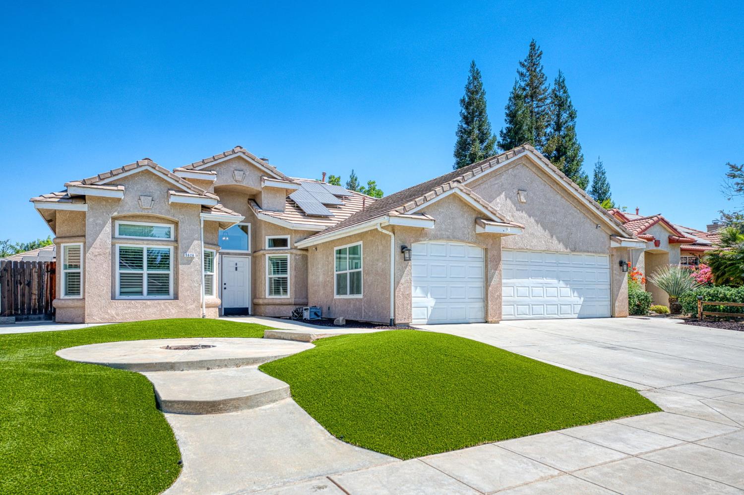 5626 W Everett Ave, Fresno, CA 93722