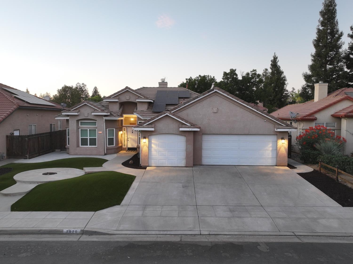 5626 W Everett Ave, Fresno, CA 93722