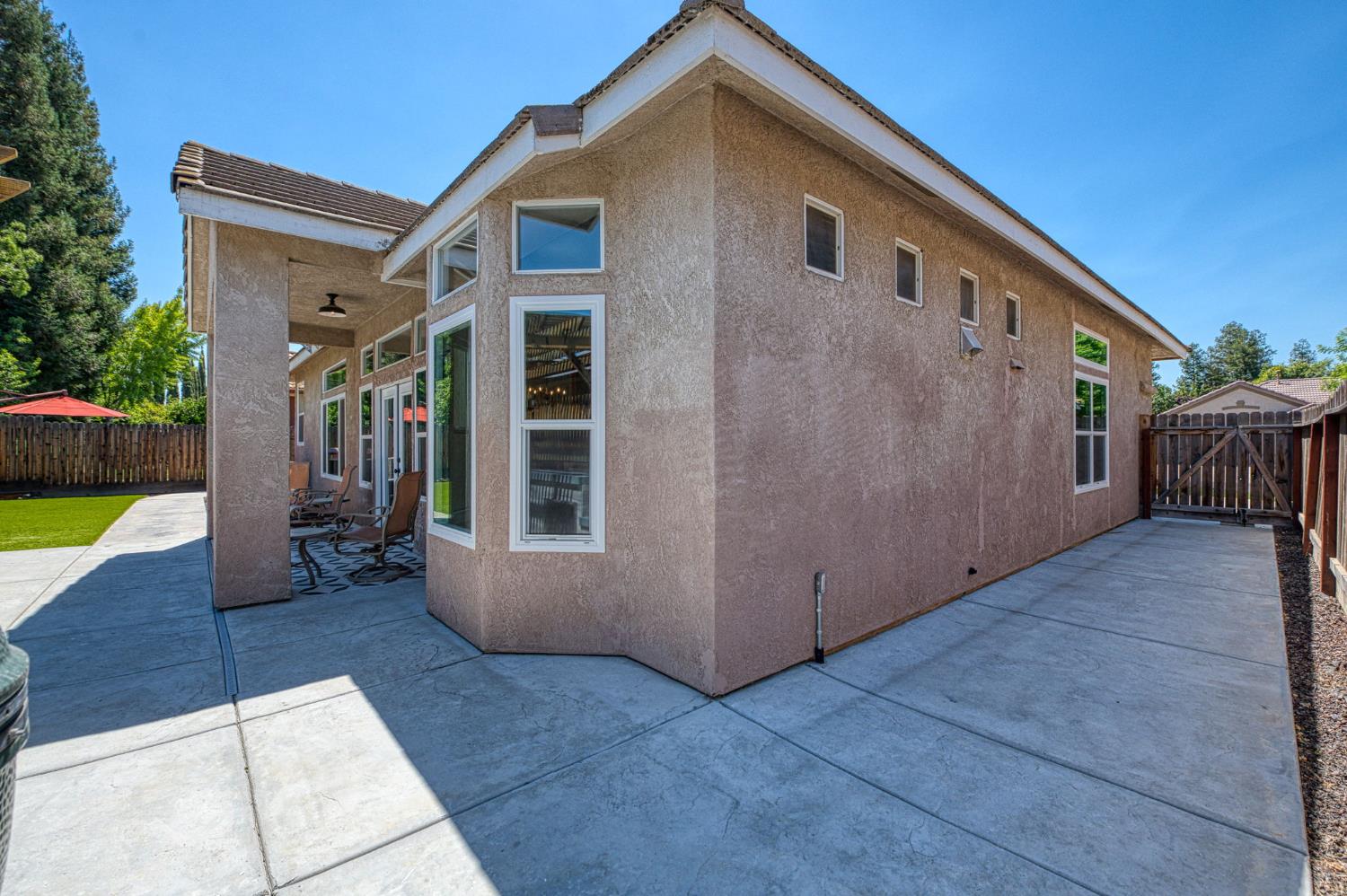 5626 W Everett Ave, Fresno, CA 93722