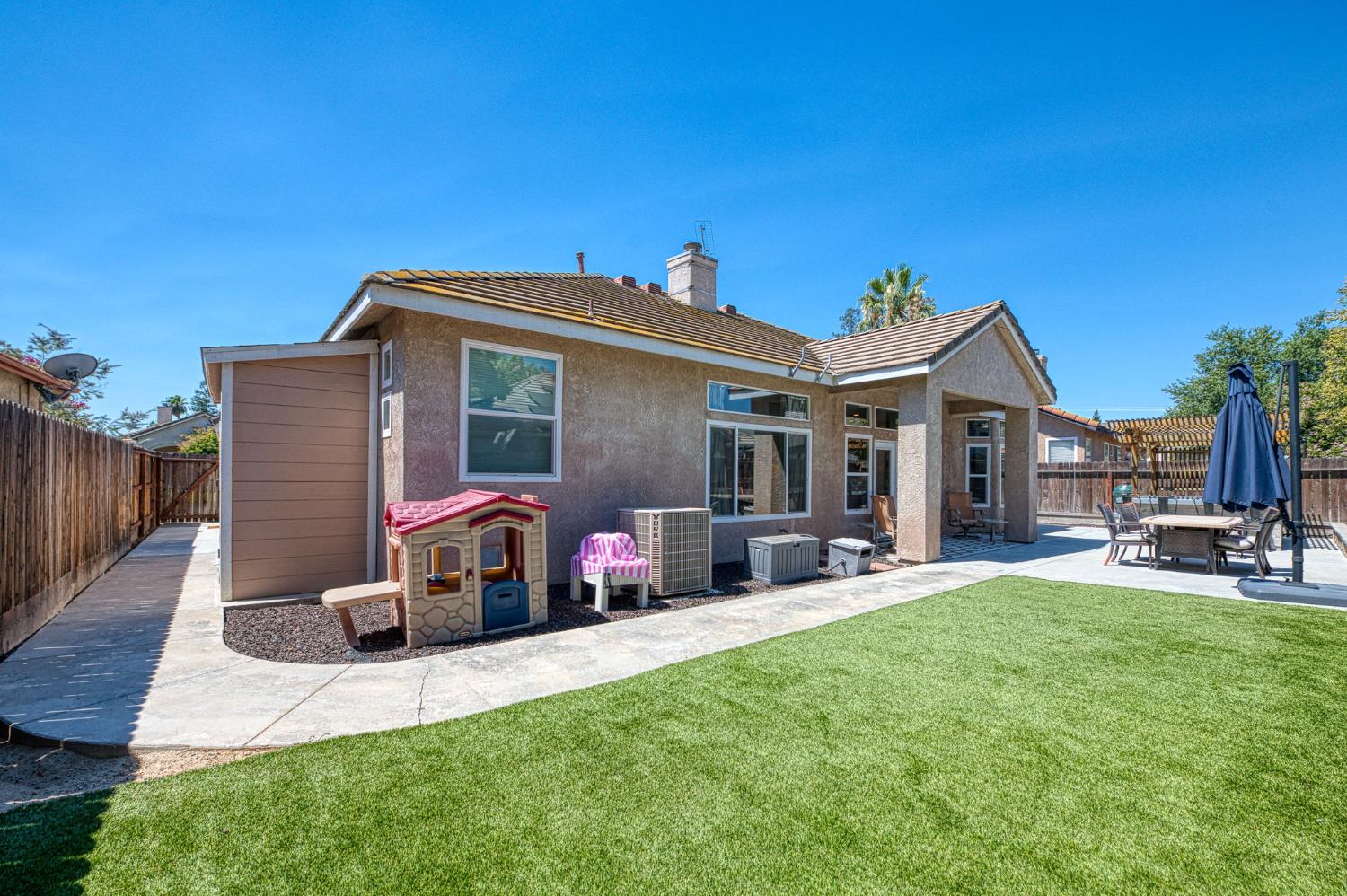 5626 W Everett Ave, Fresno, CA 93722