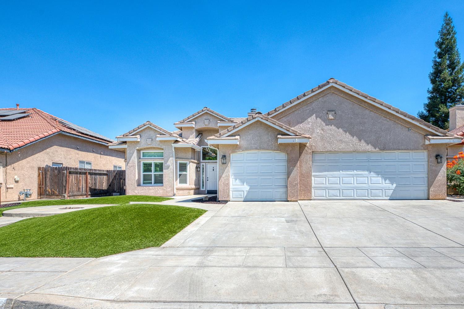 5626 W Everett Ave, Fresno, CA 93722