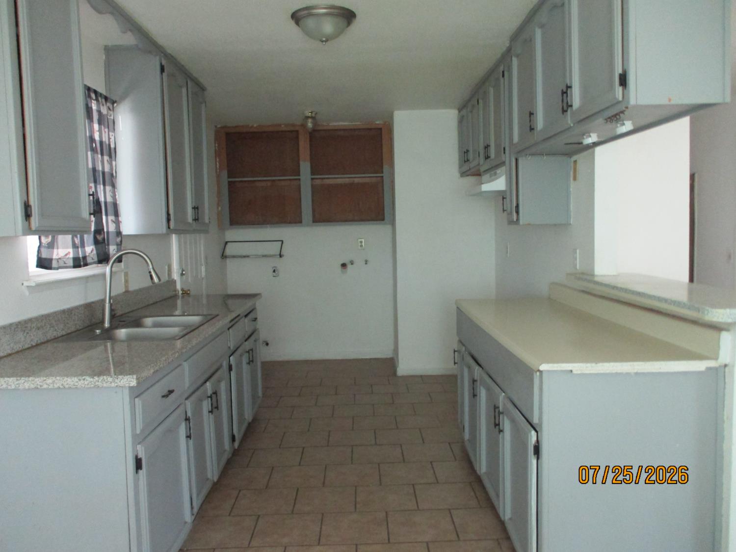 224 Scott St, Hanford, CA 93230