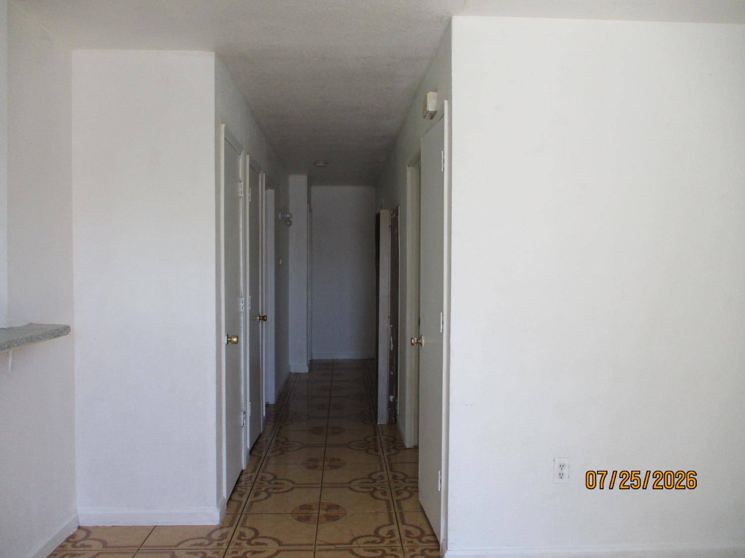 224 Scott St, Hanford, CA 93230