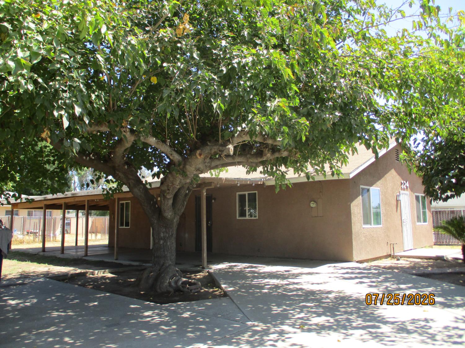 224 Scott St, Hanford, CA 93230