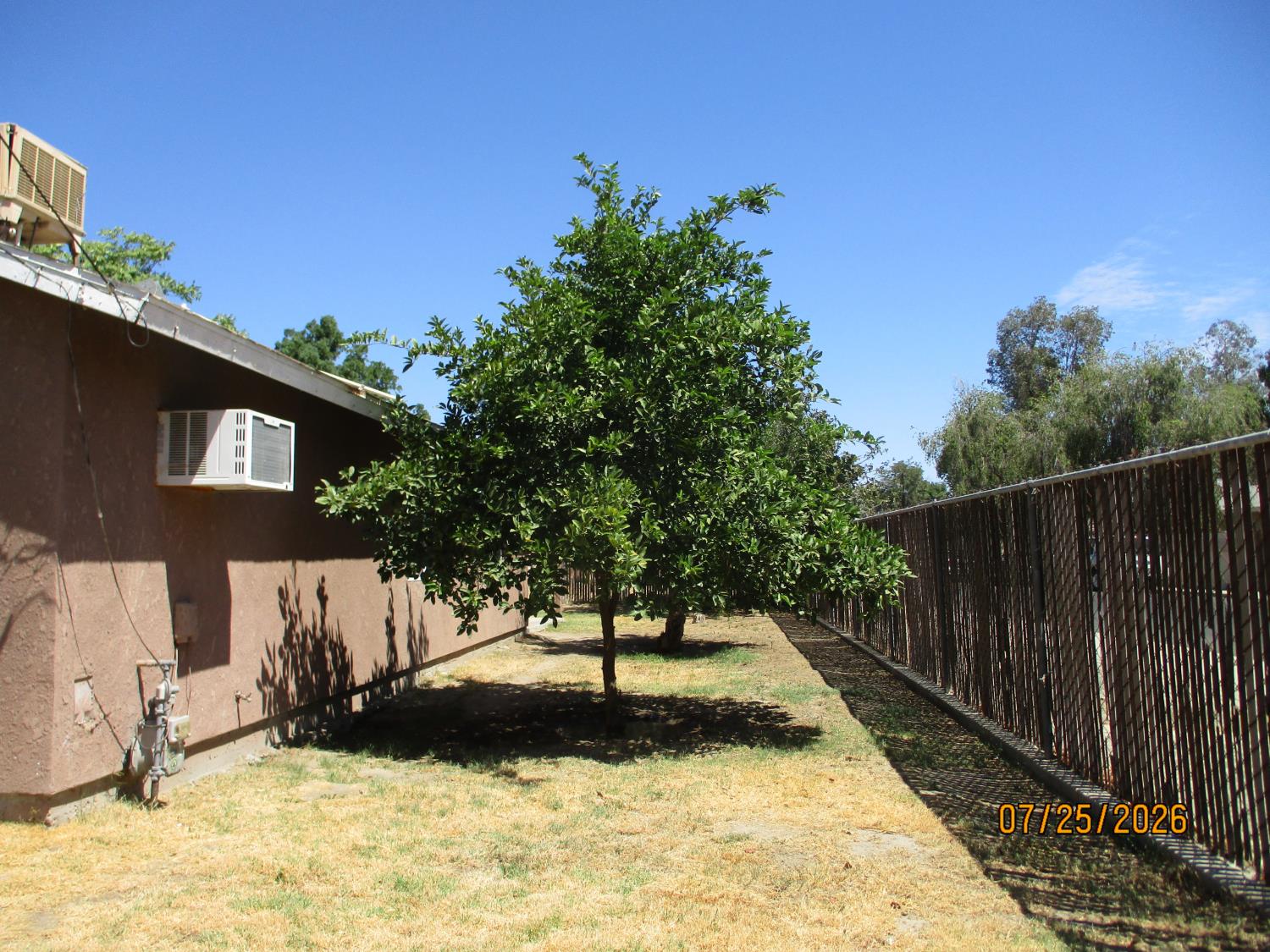 224 Scott St, Hanford, CA 93230