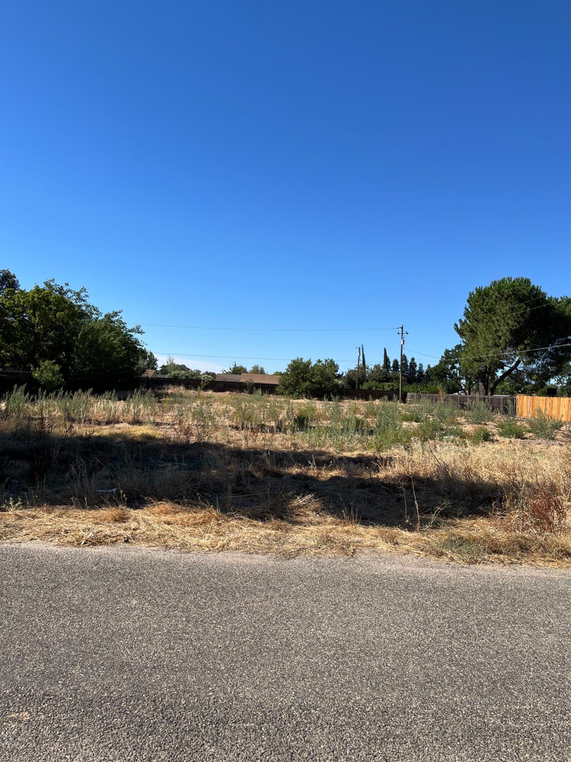 1000 Tamarisk, Madera, CA 93638