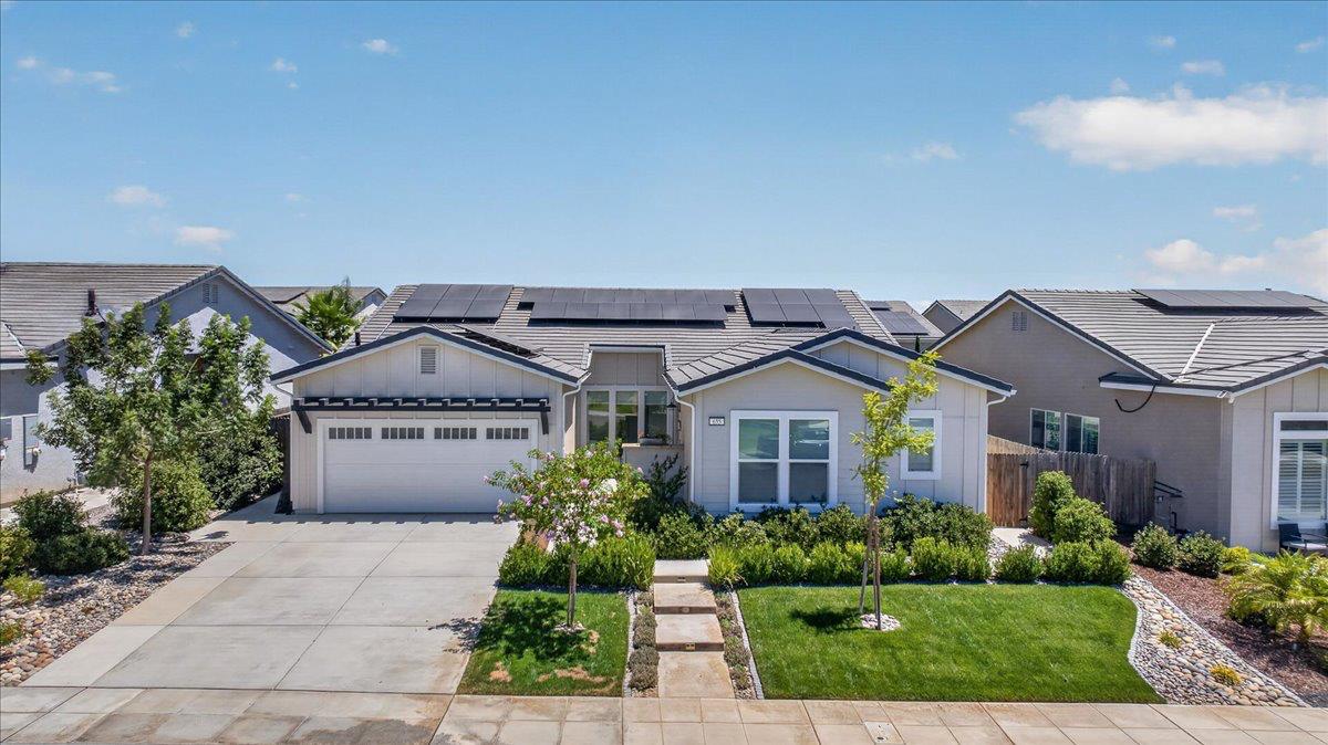 655 Huntington Ave S, Madera, CA 93636