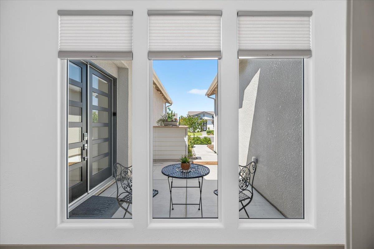 655 Huntington Ave S, Madera, CA 93636