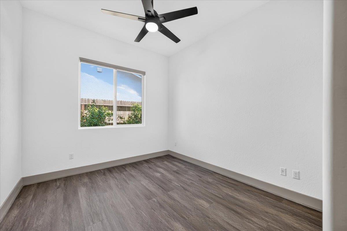 655 Huntington Ave S, Madera, CA 93636