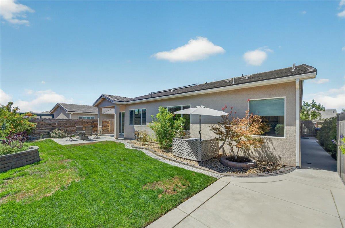655 Huntington Ave S, Madera, CA 93636