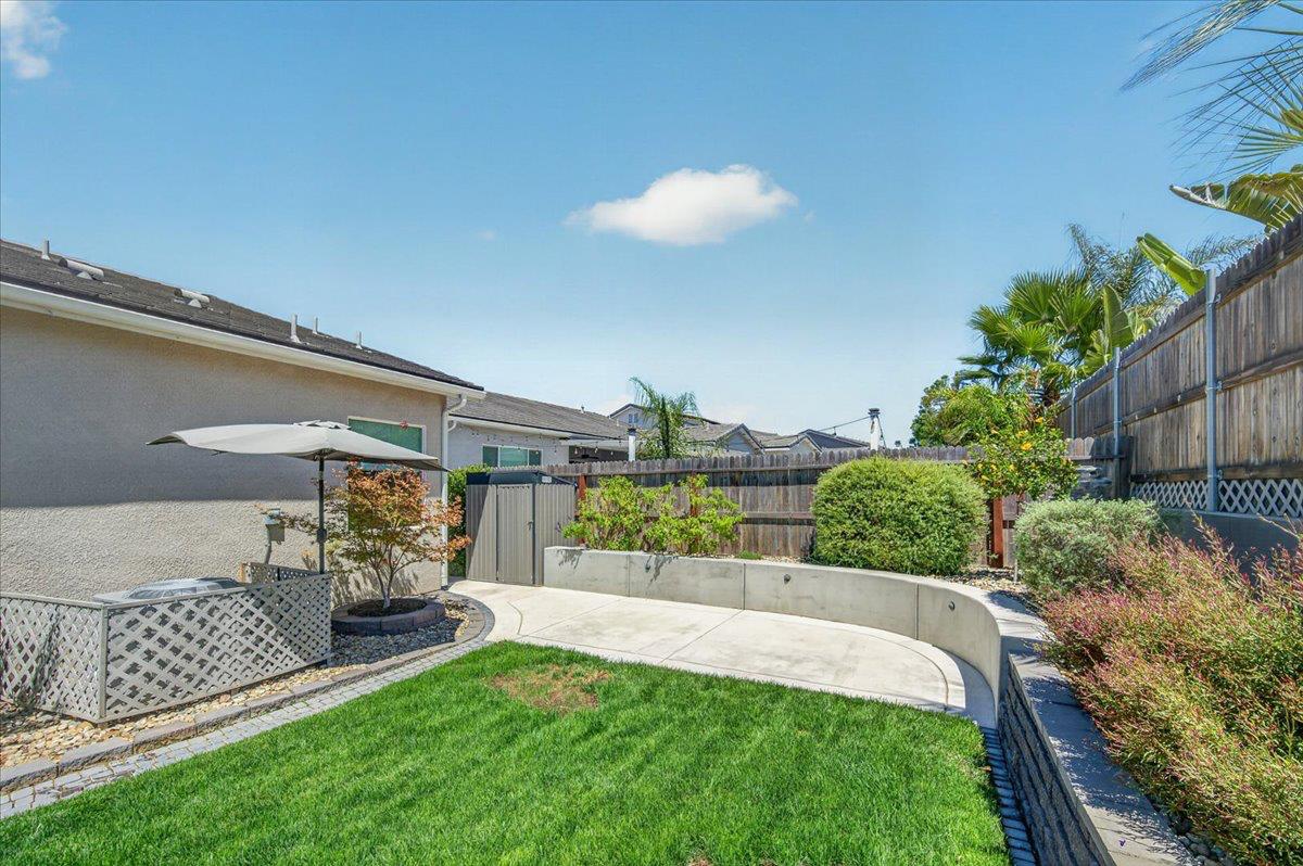 655 Huntington Ave S, Madera, CA 93636