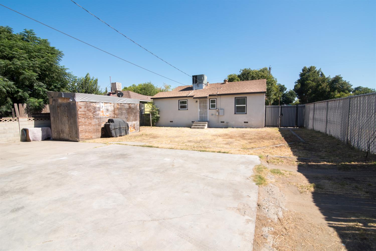 1505 E Princeton Ave, Fresno, CA 93704