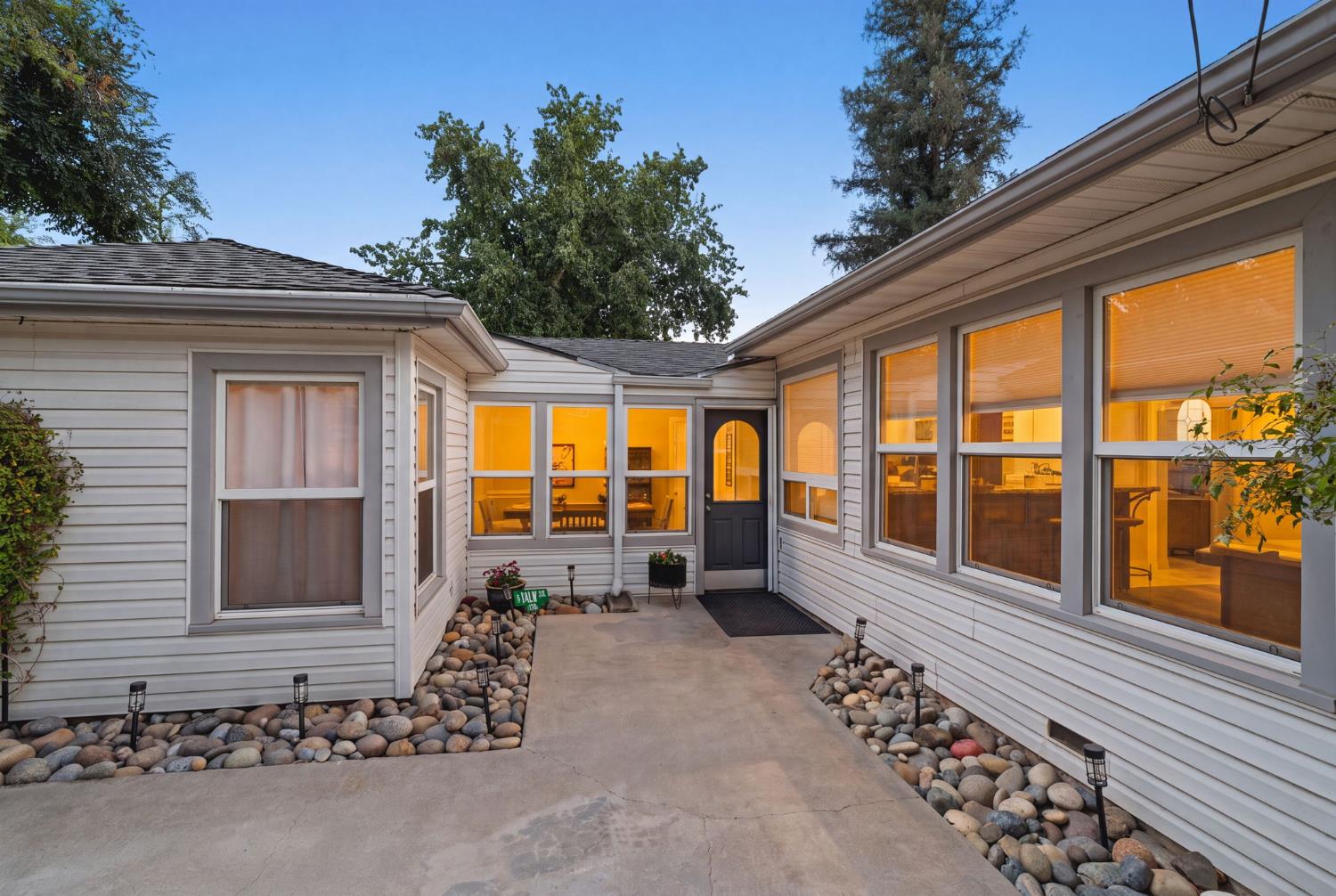 4826 N Palm Ave, Fresno, CA 93704