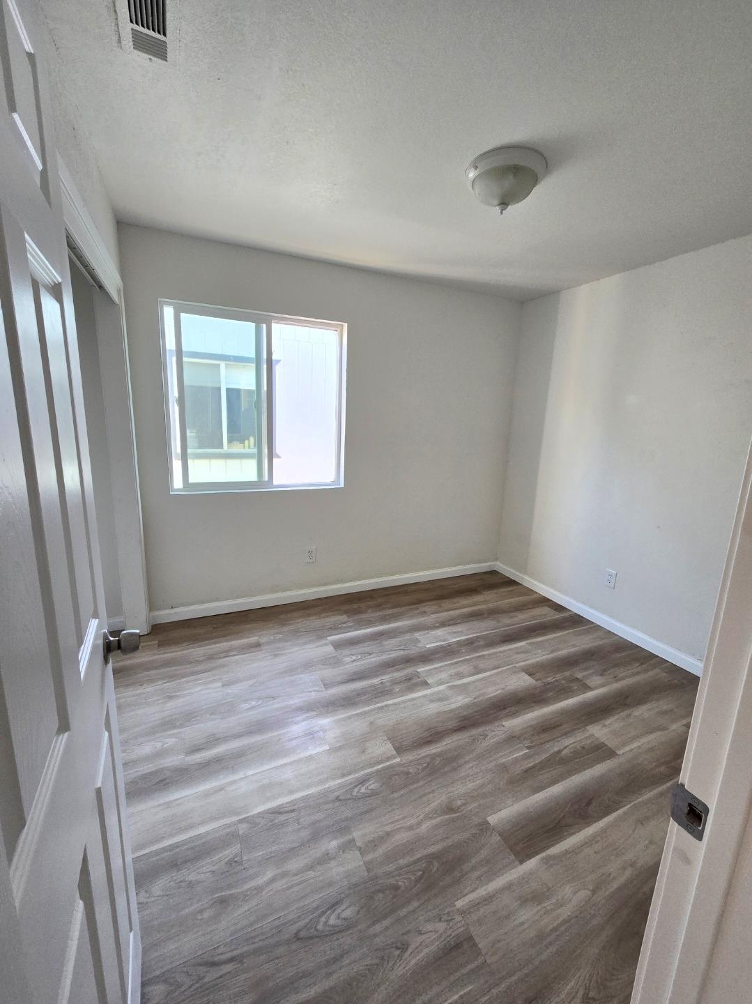 2020 S 4th St, Fresno, CA 93702