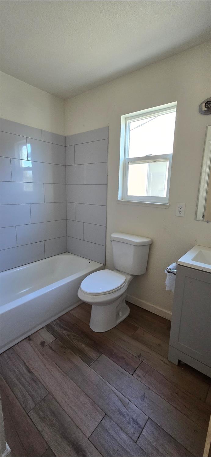 2020 S 4th St, Fresno, CA 93702