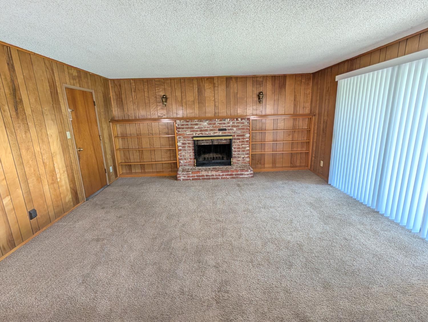 6345 N Spalding Ave, Fresno, CA 93710