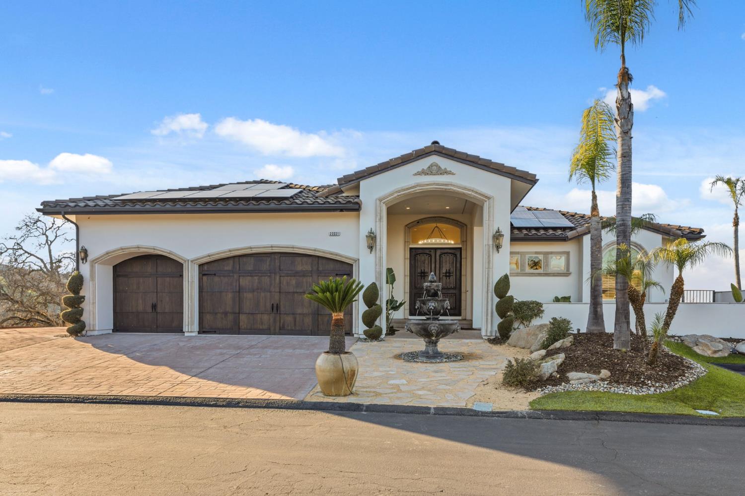 22221 Masters Dr, Friant, CA 93626