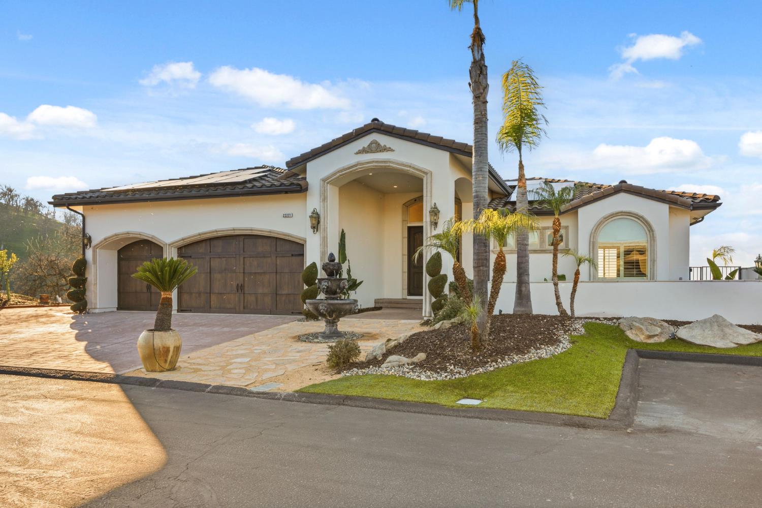 22221 Masters Dr, Friant, CA 93626