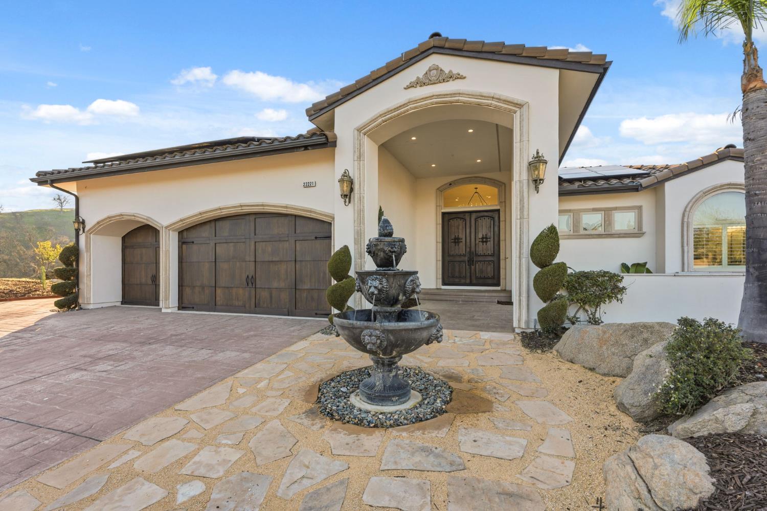 22221 Masters Dr, Friant, CA 93626