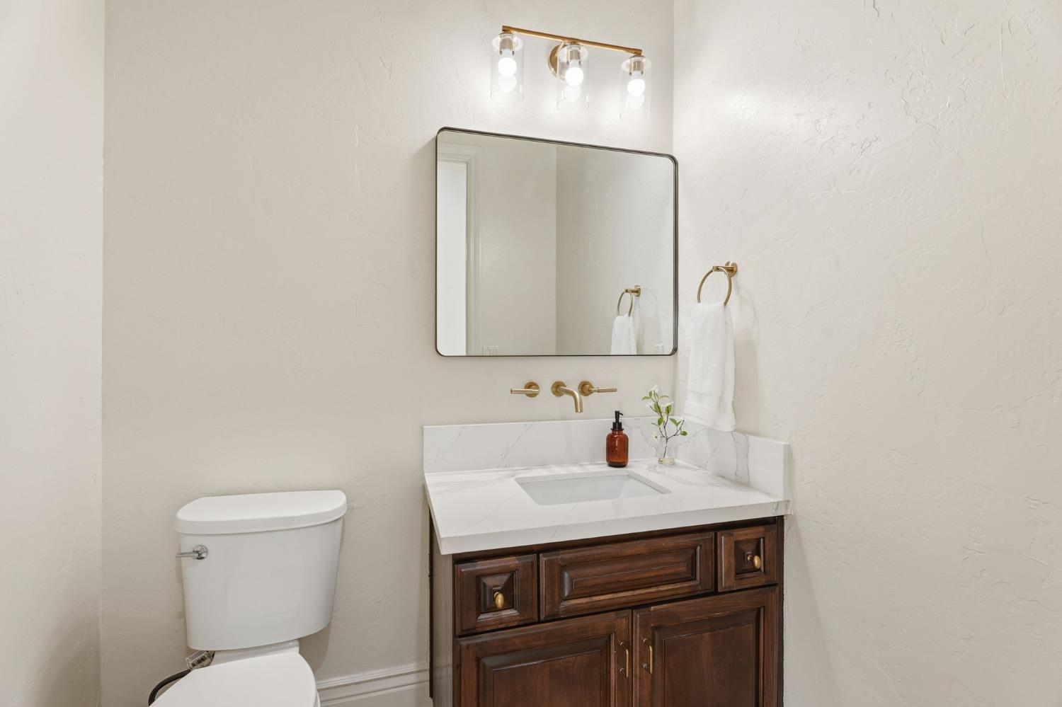 22221 Masters Dr, Friant, CA 93626
