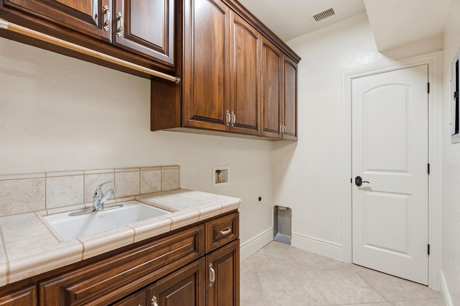 22221 Masters Dr, Friant, CA 93626