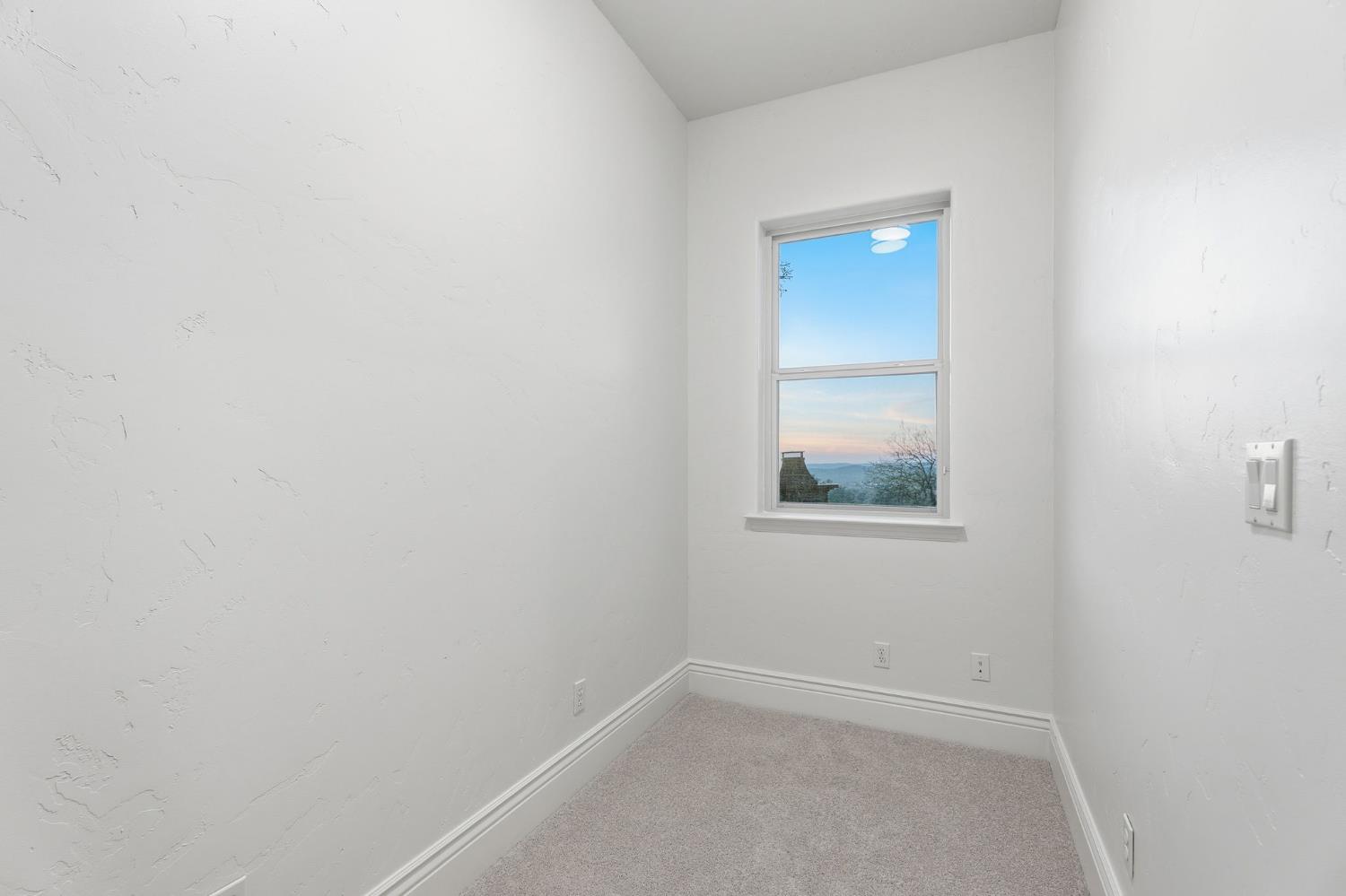 22221 Masters Dr, Friant, CA 93626