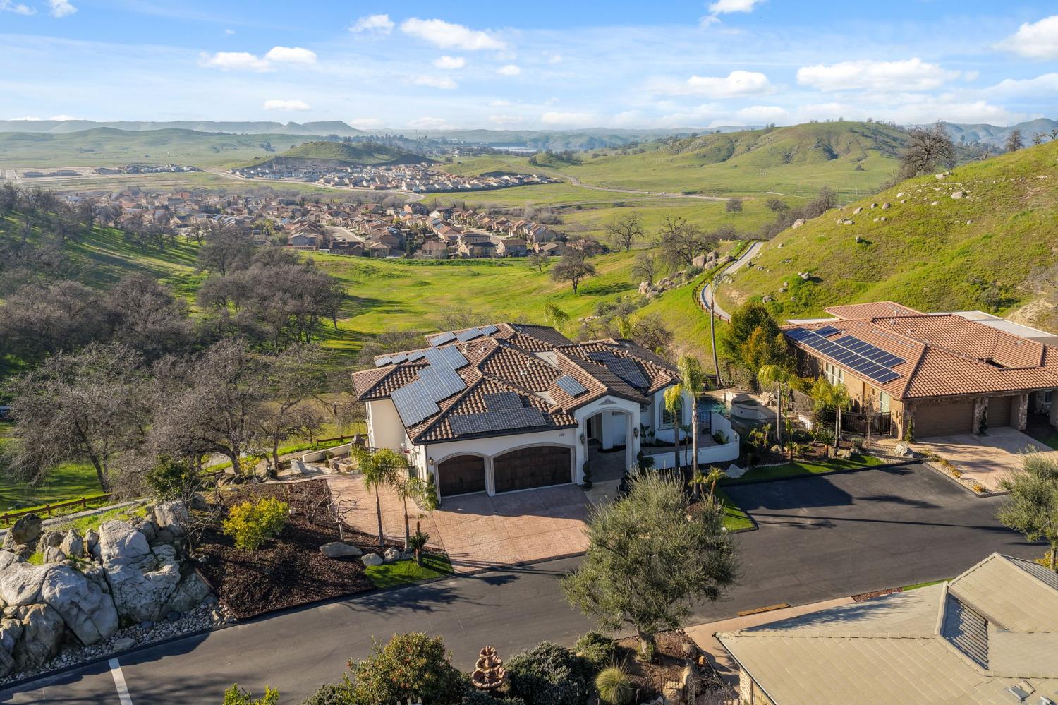 22221 Masters Dr, Friant, CA 93626