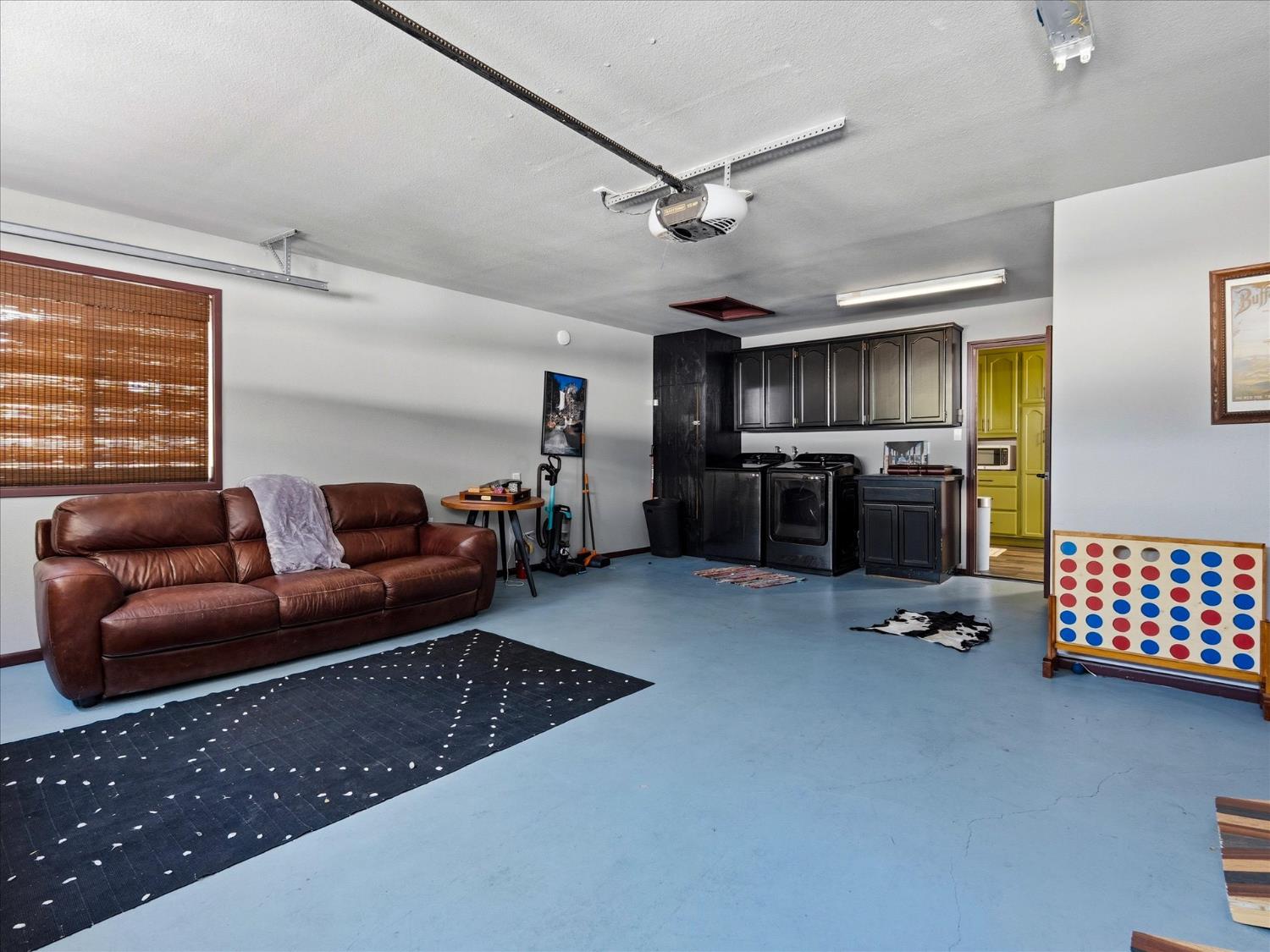 43710 Hilltop Ln, Ahwahnee, CA 93601