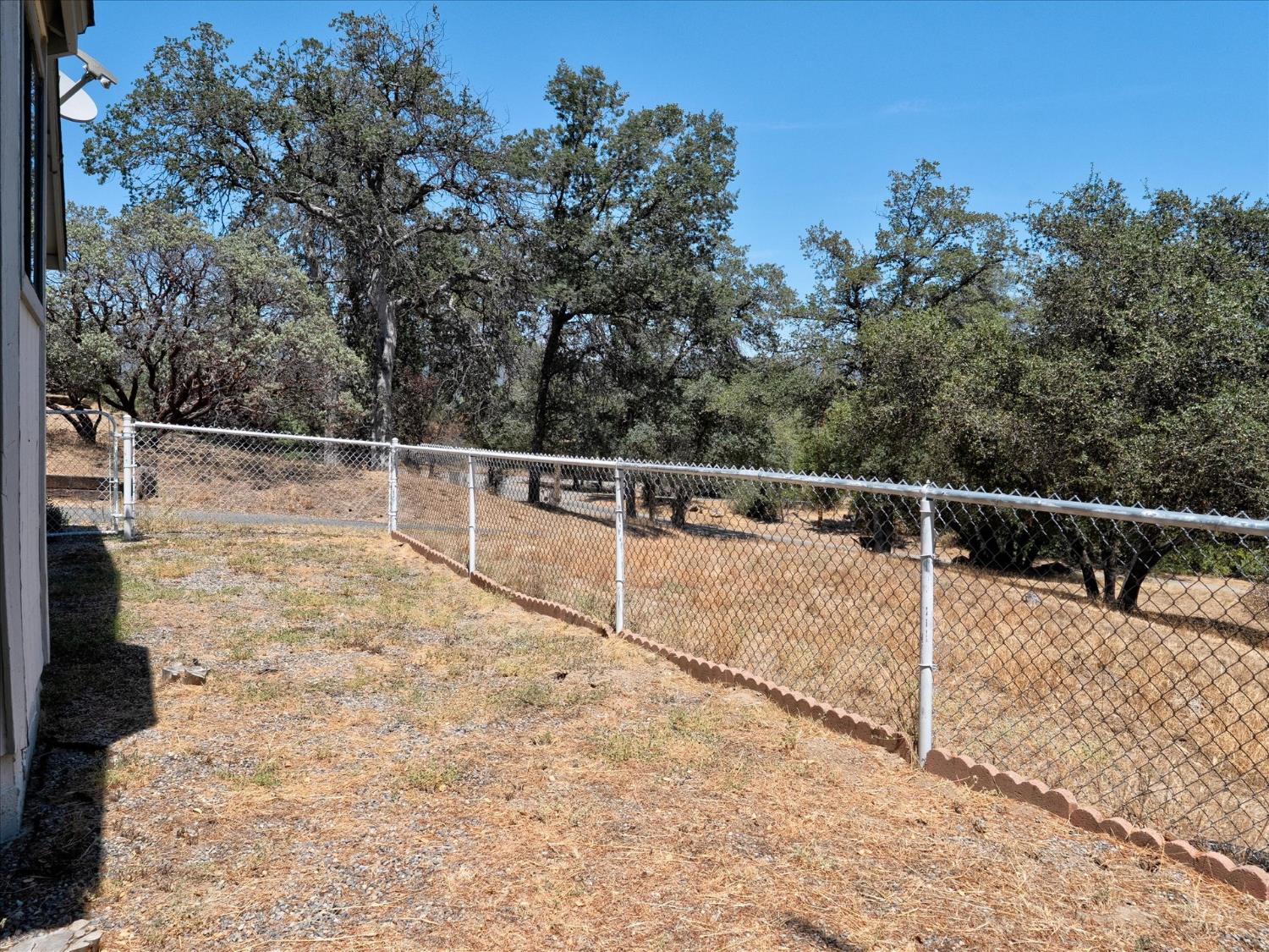 43710 Hilltop Ln, Ahwahnee, CA 93601