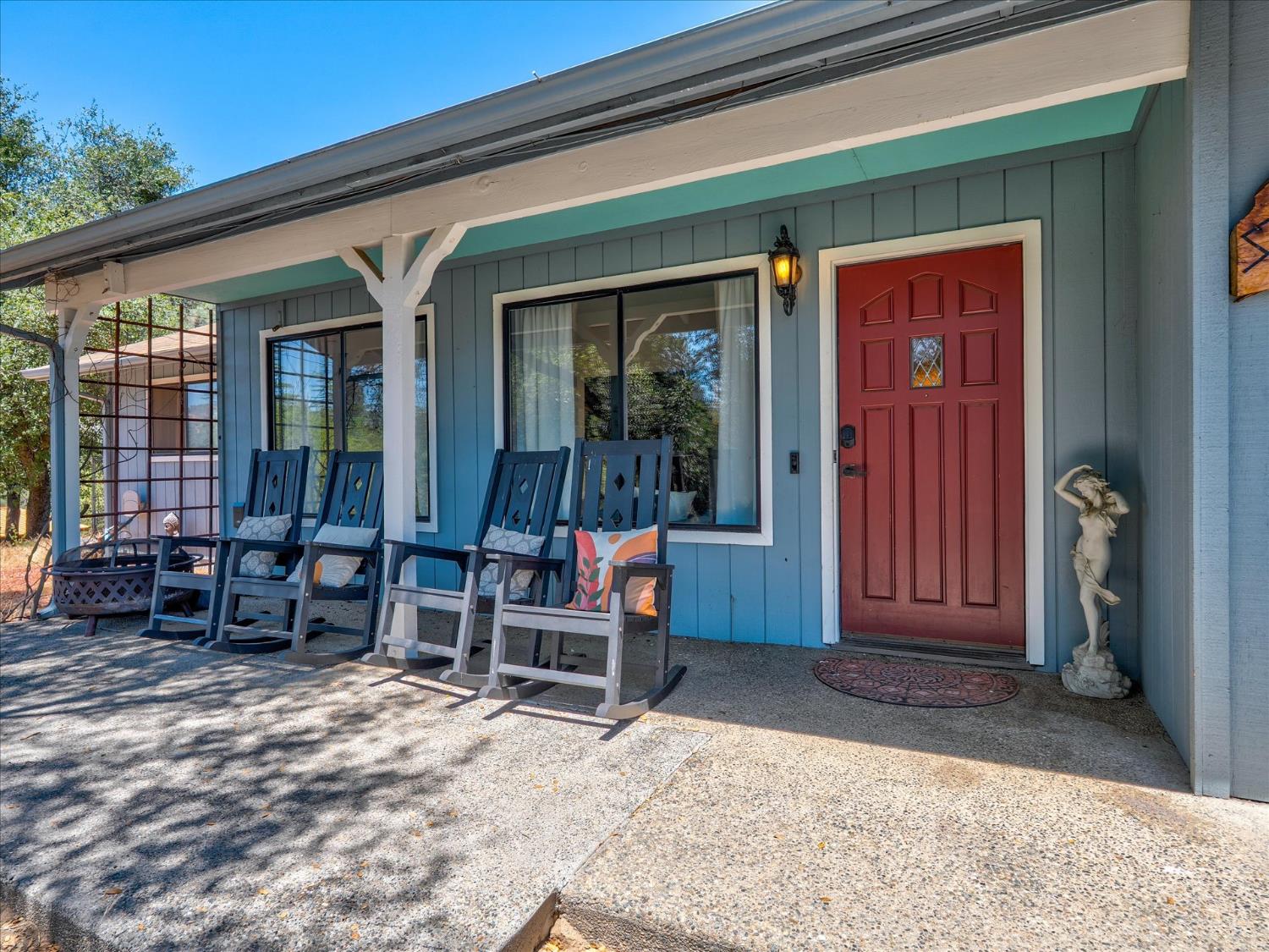 43710 Hilltop Ln, Ahwahnee, CA 93601