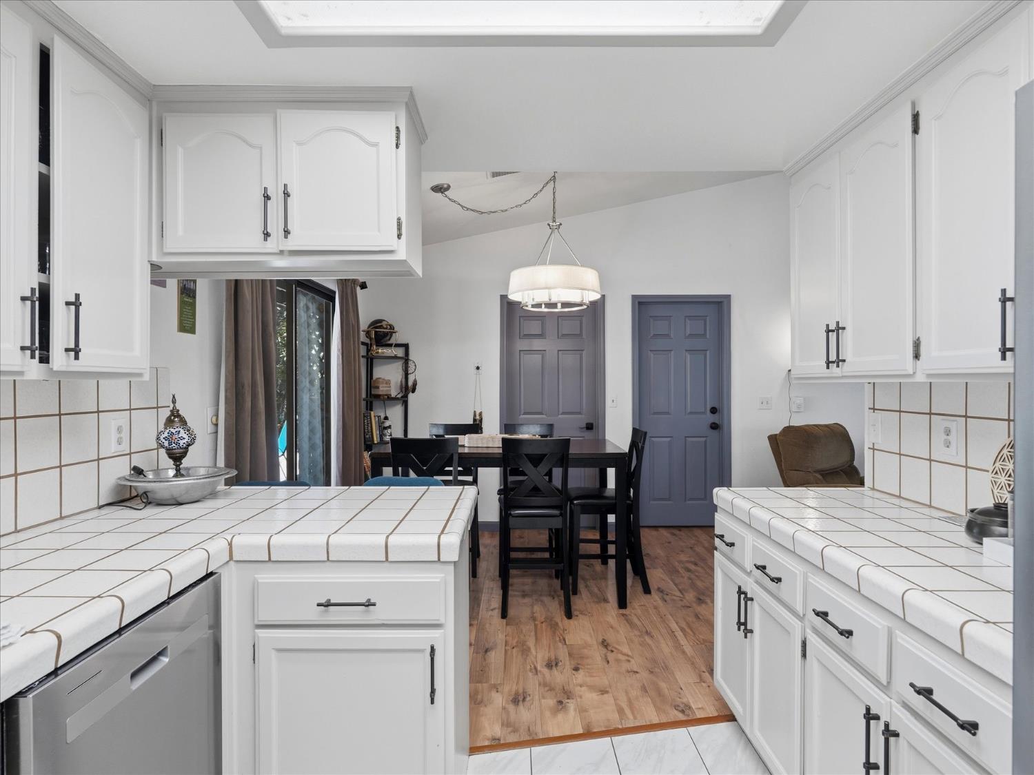 43710 Hilltop Ln, Ahwahnee, CA 93601