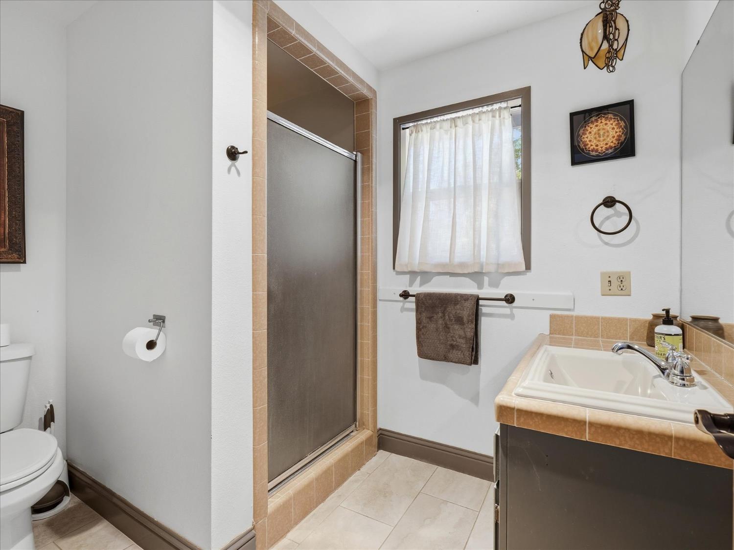 43710 Hilltop Ln, Ahwahnee, CA 93601