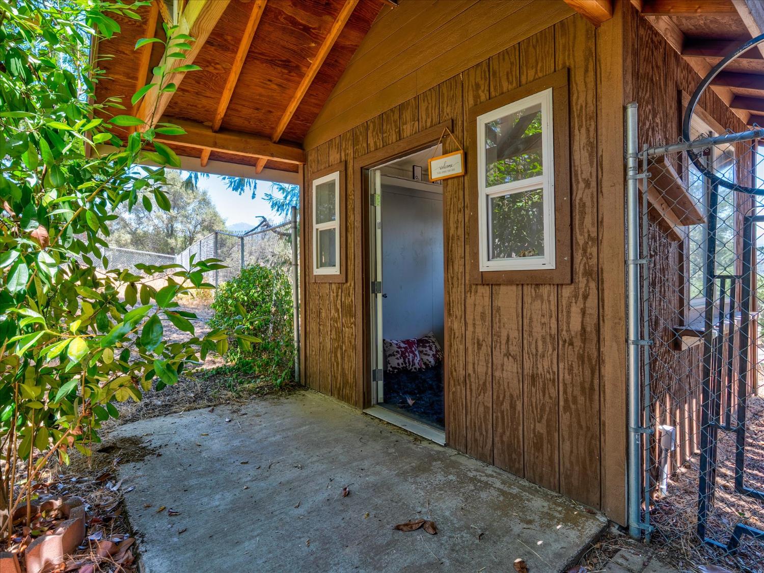 43710 Hilltop Ln, Ahwahnee, CA 93601