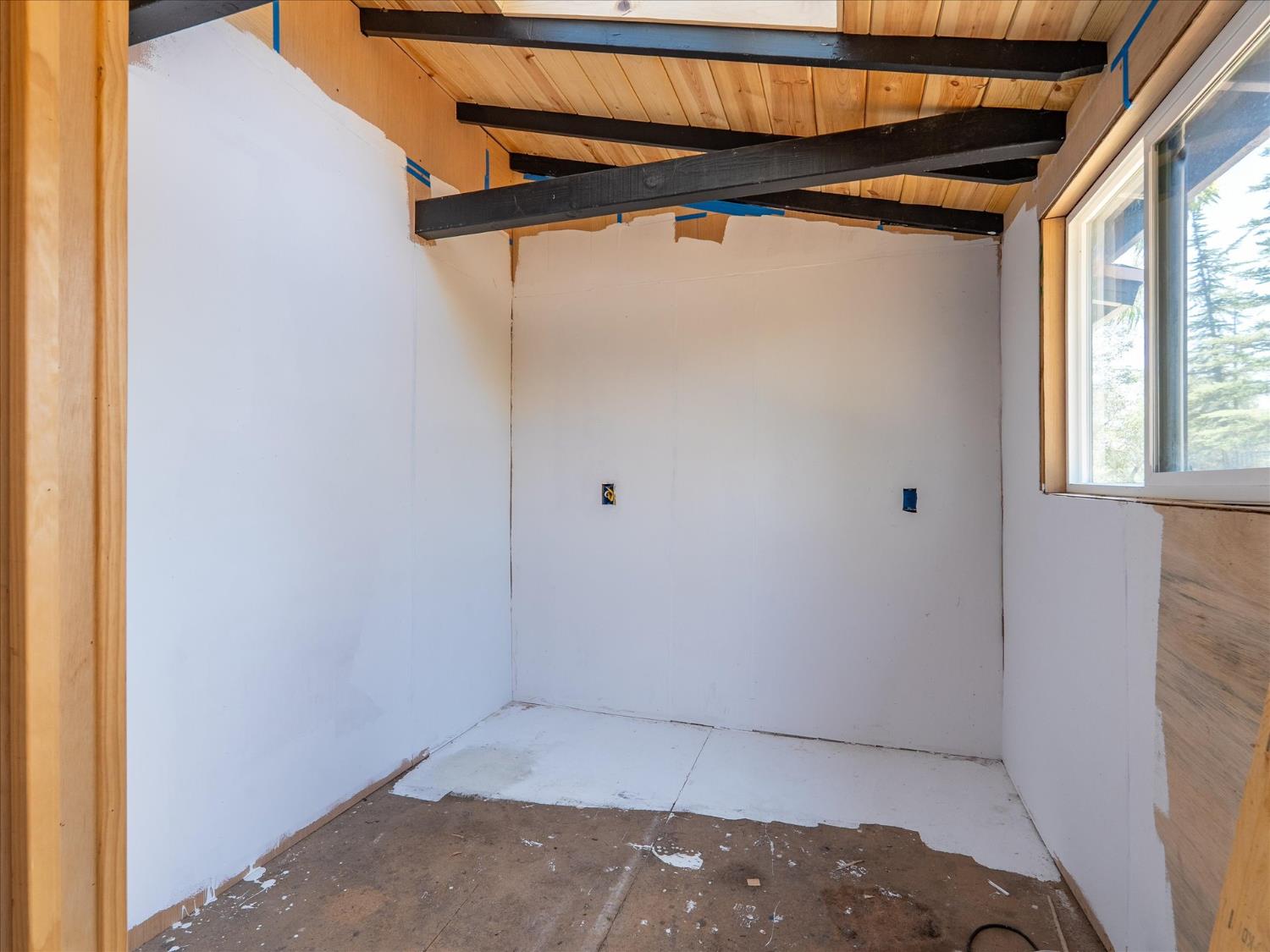 43710 Hilltop Ln, Ahwahnee, CA 93601
