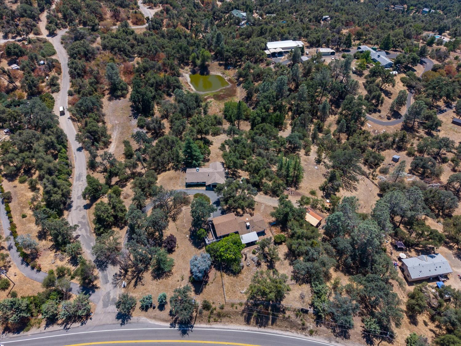 43710 Hilltop Ln, Ahwahnee, CA 93601