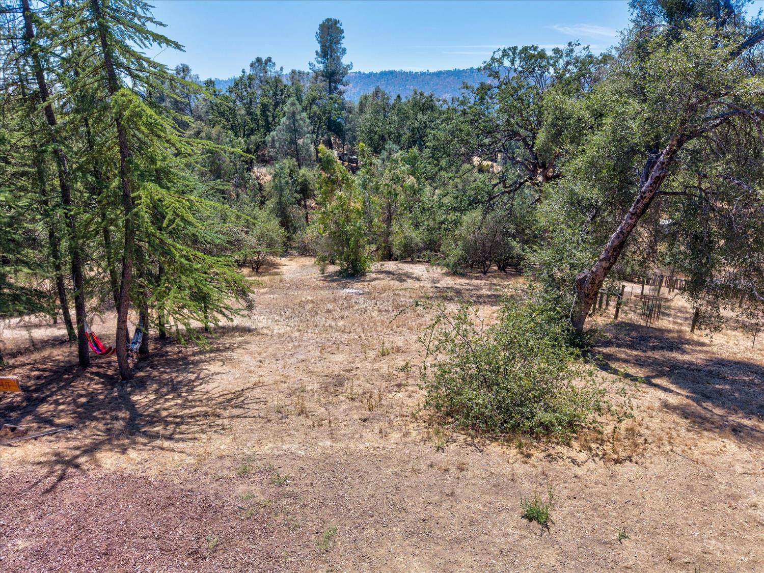 43710 Hilltop Ln, Ahwahnee, CA 93601