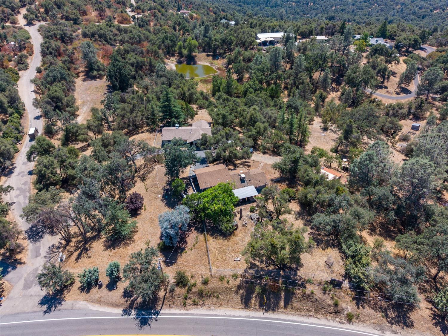 43710 Hilltop Ln, Ahwahnee, CA 93601