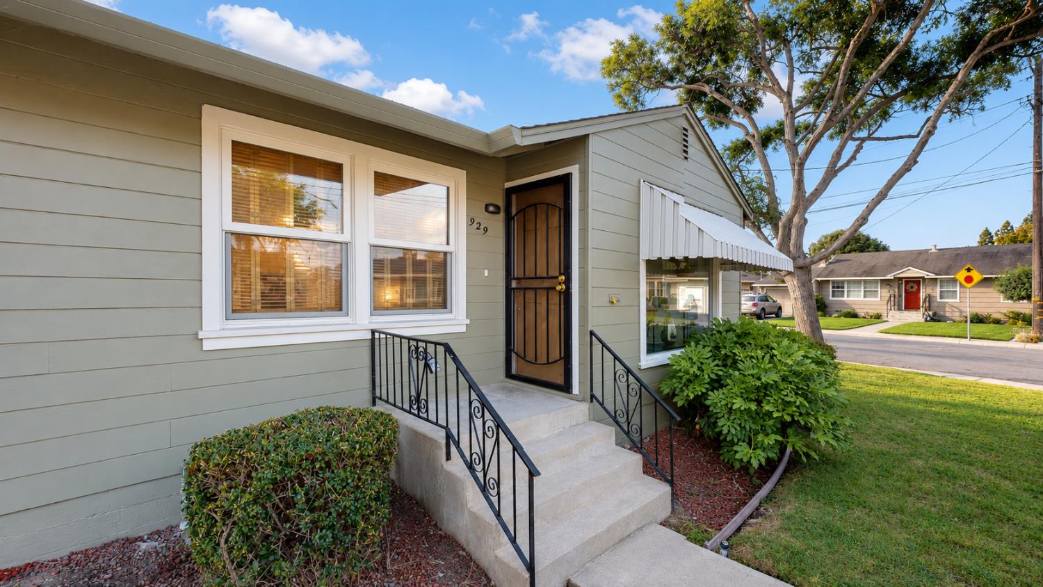 929 Capistrano Dr, Salinas, CA 93901