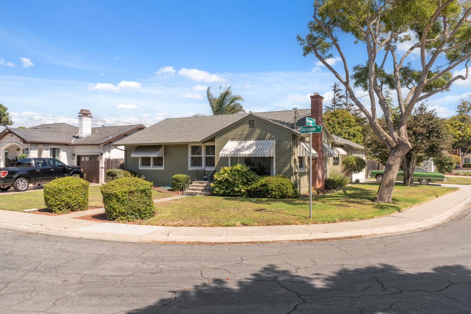 929 Capistrano Dr, Salinas, CA 93901