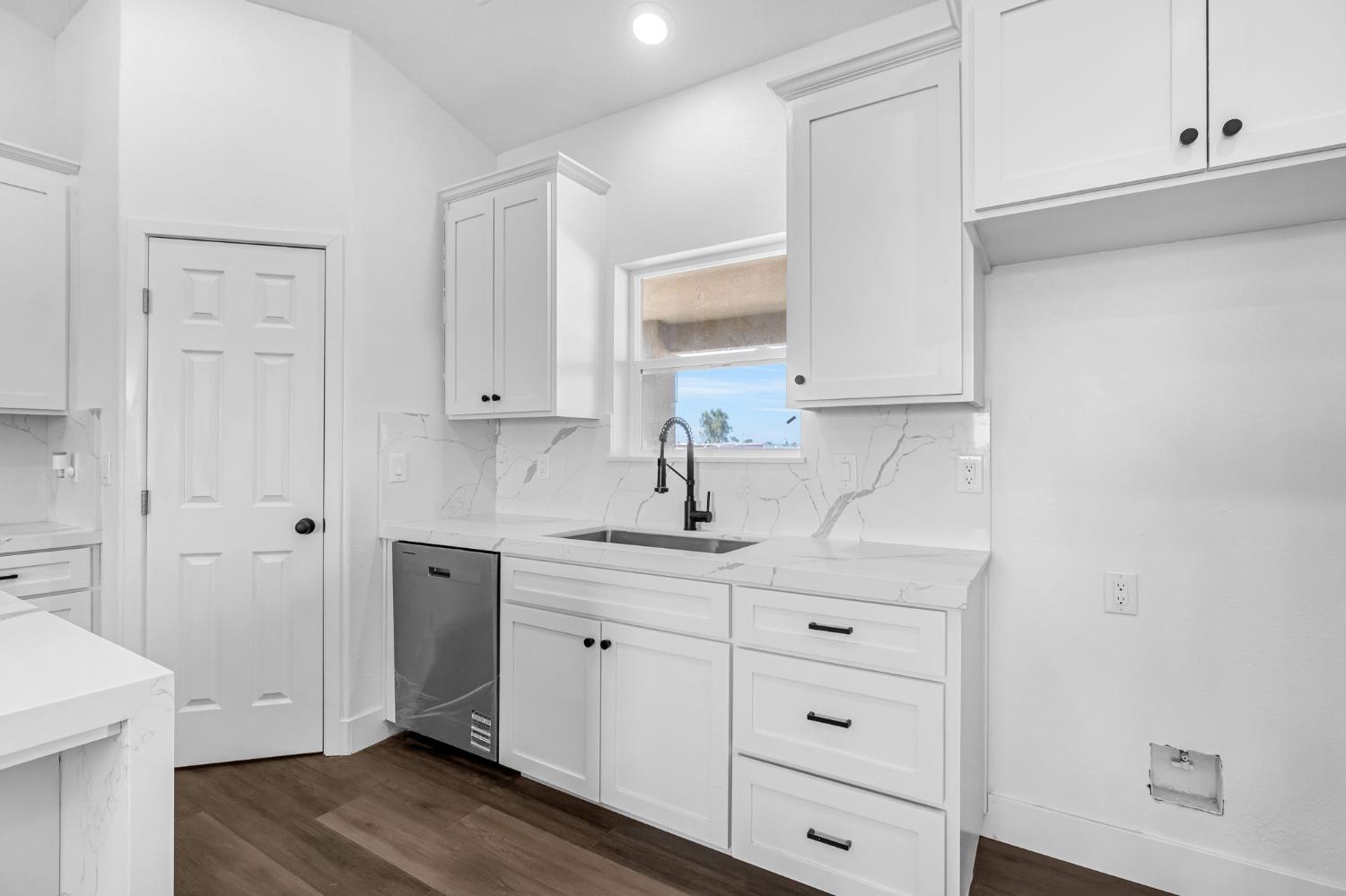 16836 N Lake St, Madera, CA 93638