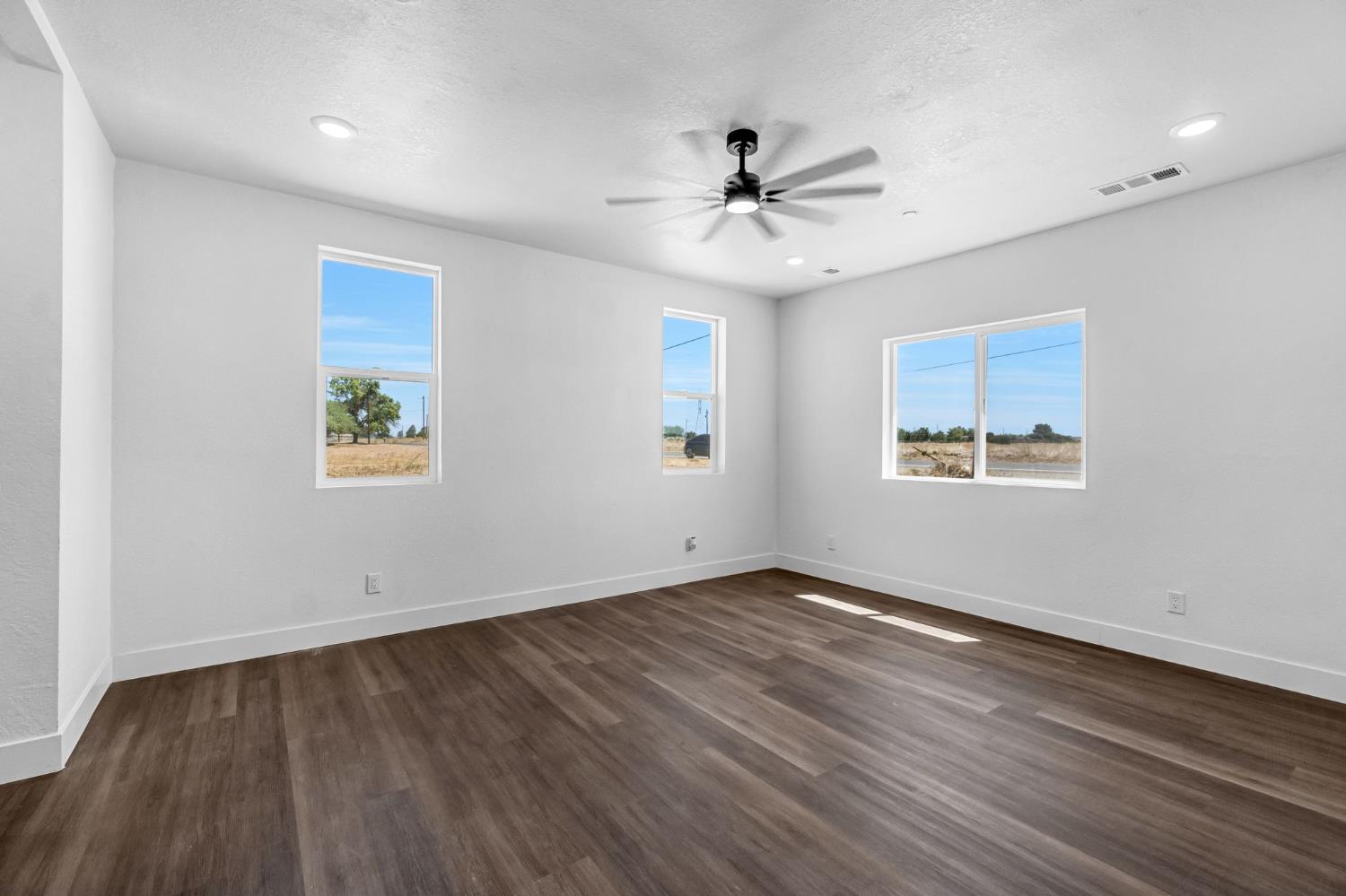 16836 N Lake St, Madera, CA 93638