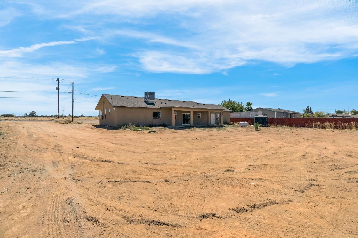 16836 N Lake St, Madera, CA 93638