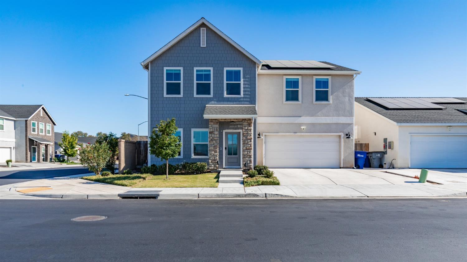 5817 E Alexander Ave, Fresno, CA 93727