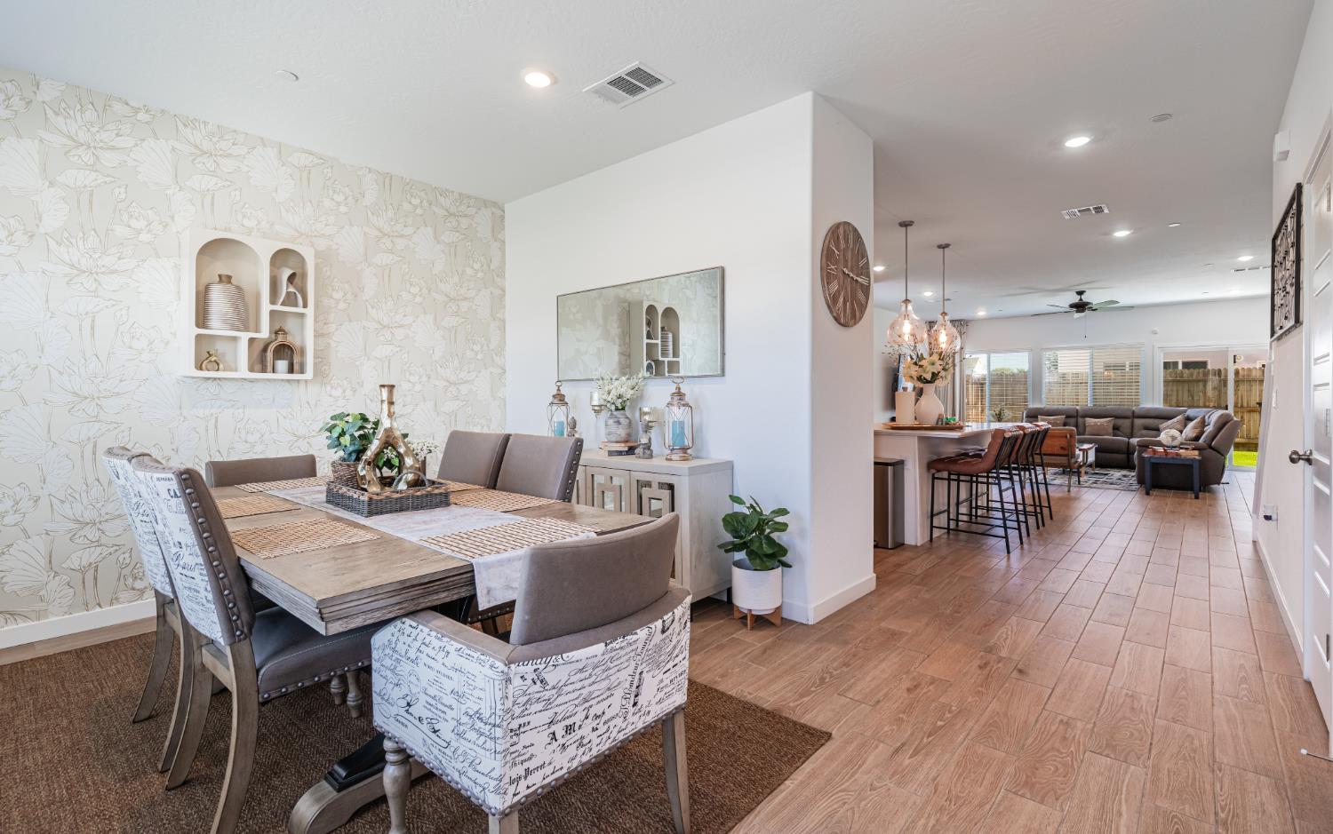 5817 E Alexander Ave, Fresno, CA 93727