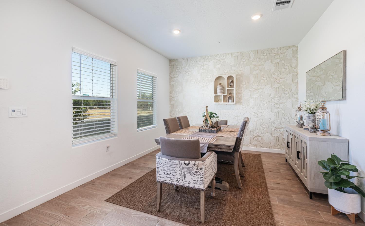 5817 E Alexander Ave, Fresno, CA 93727