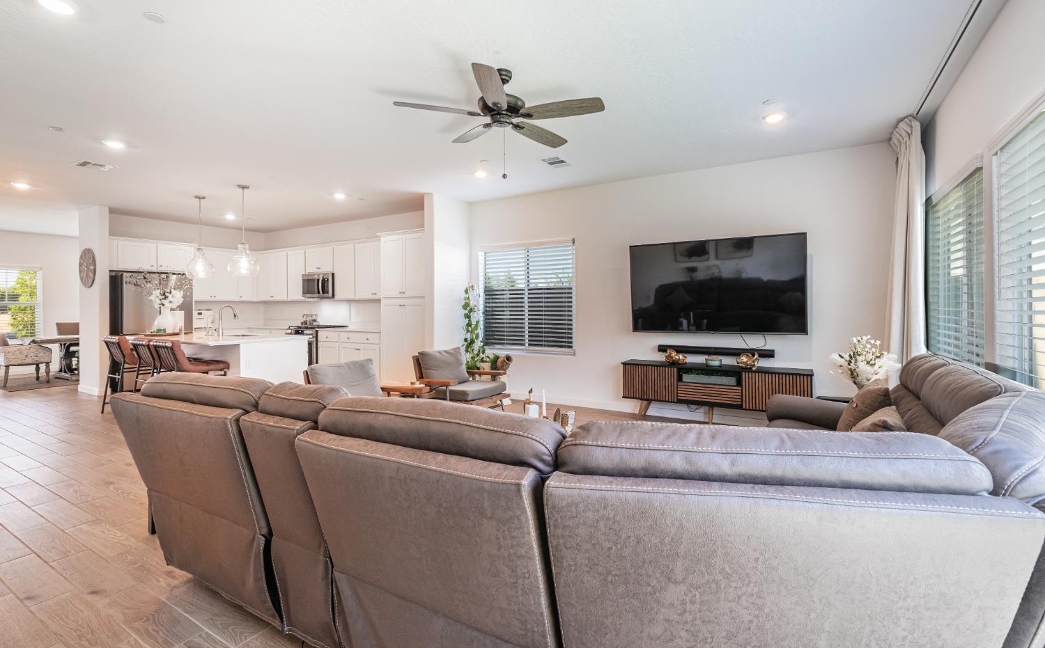 5817 E Alexander Ave, Fresno, CA 93727