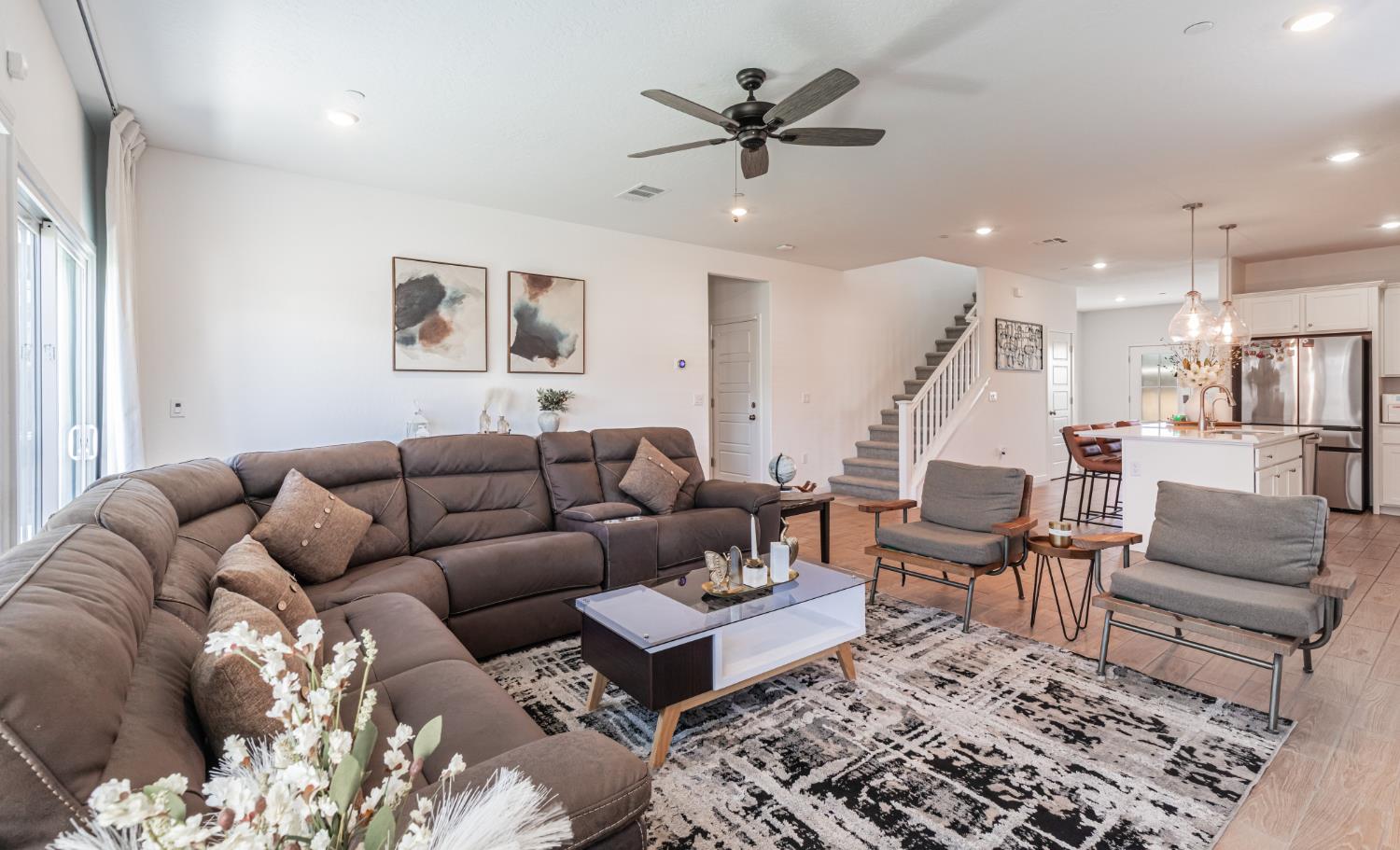 5817 E Alexander Ave, Fresno, CA 93727