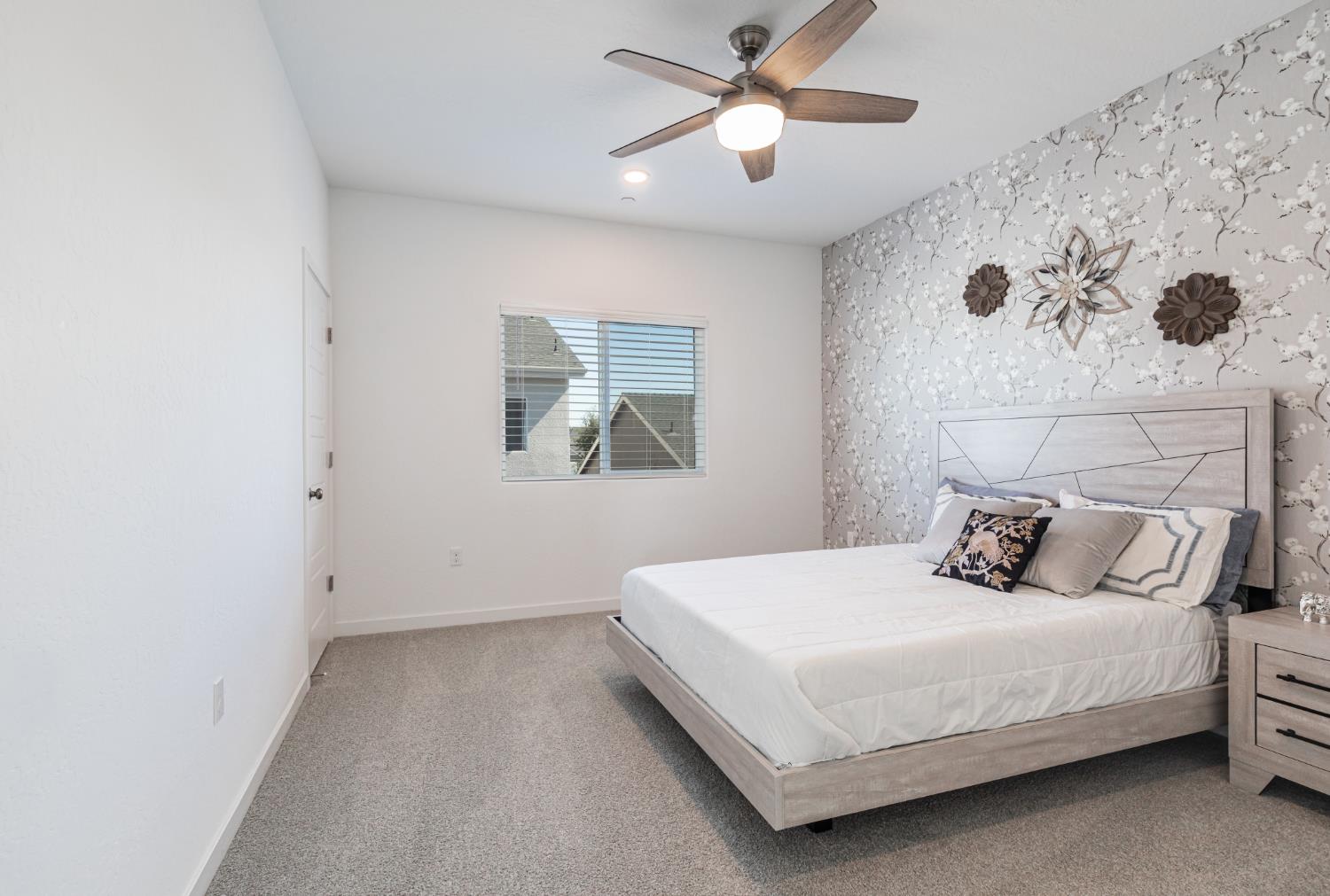 5817 E Alexander Ave, Fresno, CA 93727