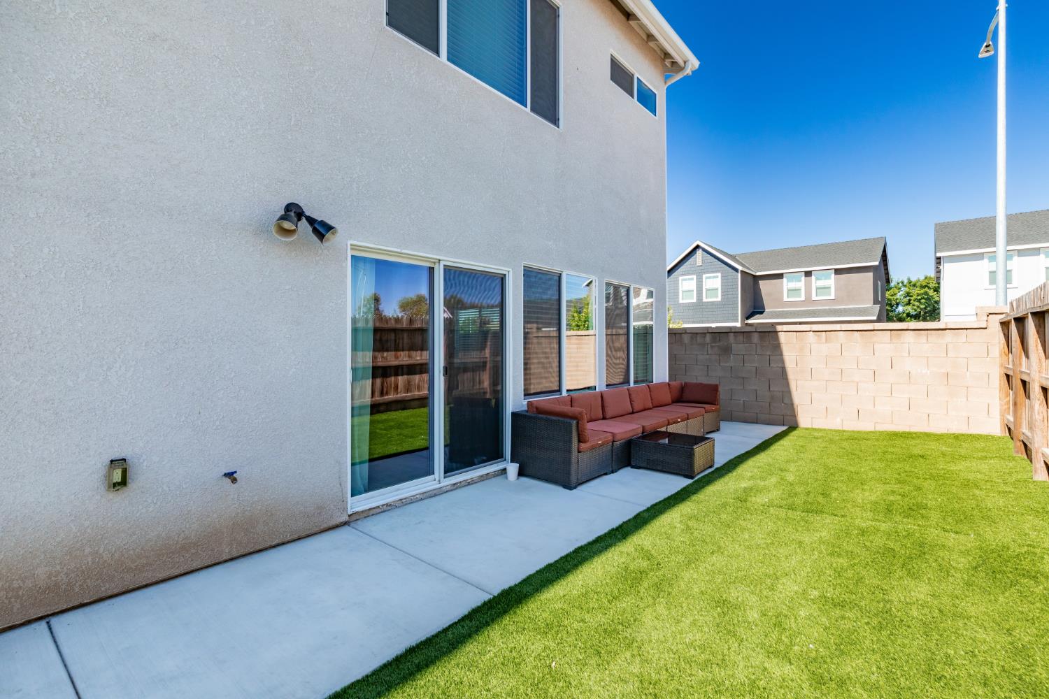 5817 E Alexander Ave, Fresno, CA 93727